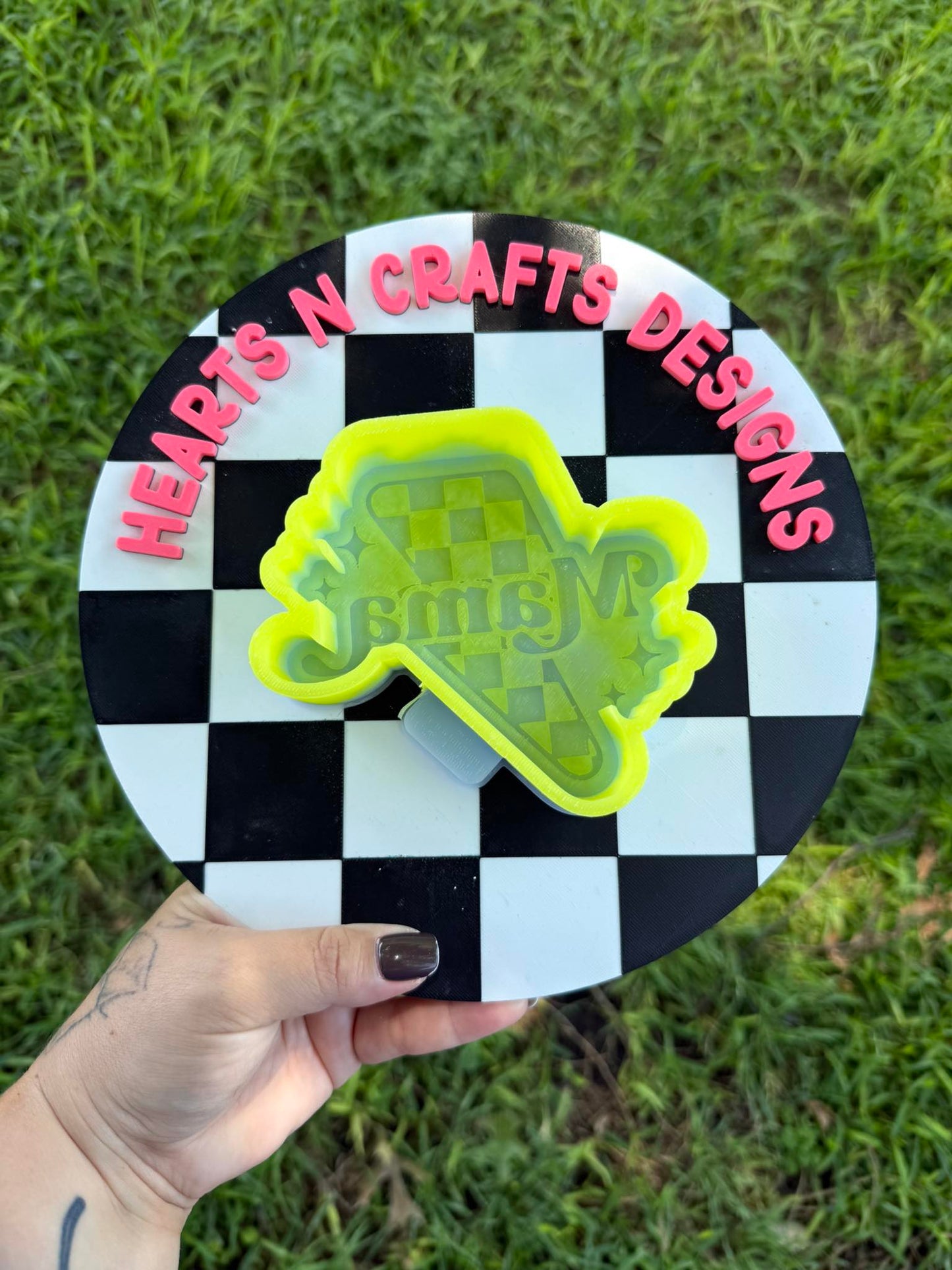 Mama Checkered Lightening Bolt Silicone Mold